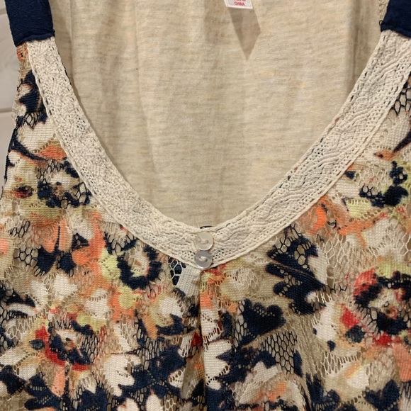 4/$30 Xhilaration | Floral Lace Tank - Picture 3 of 6